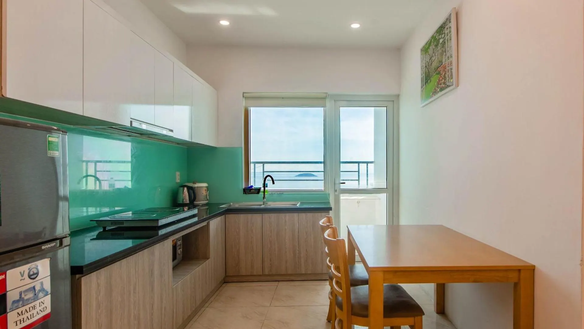 Oceanus Mt Vien Trieu Thai Ha Hotel & Apartment Nha Trang